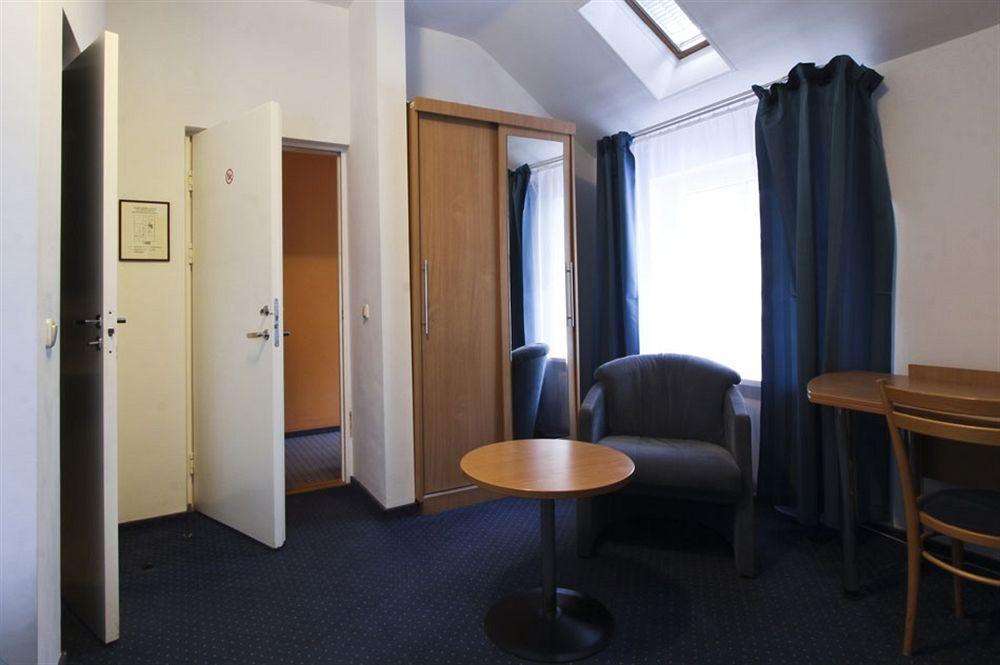 Telecom Guest Hotel VNO Eksteriør billede
